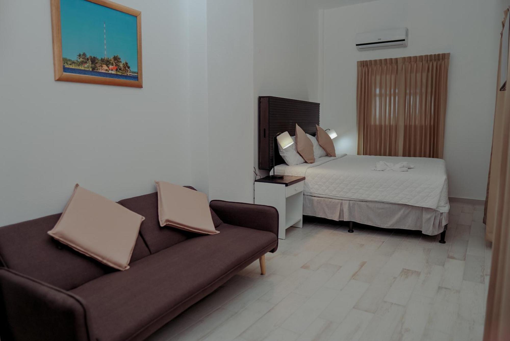 Hotel Villa Del Lago Flores Εξωτερικό φωτογραφία