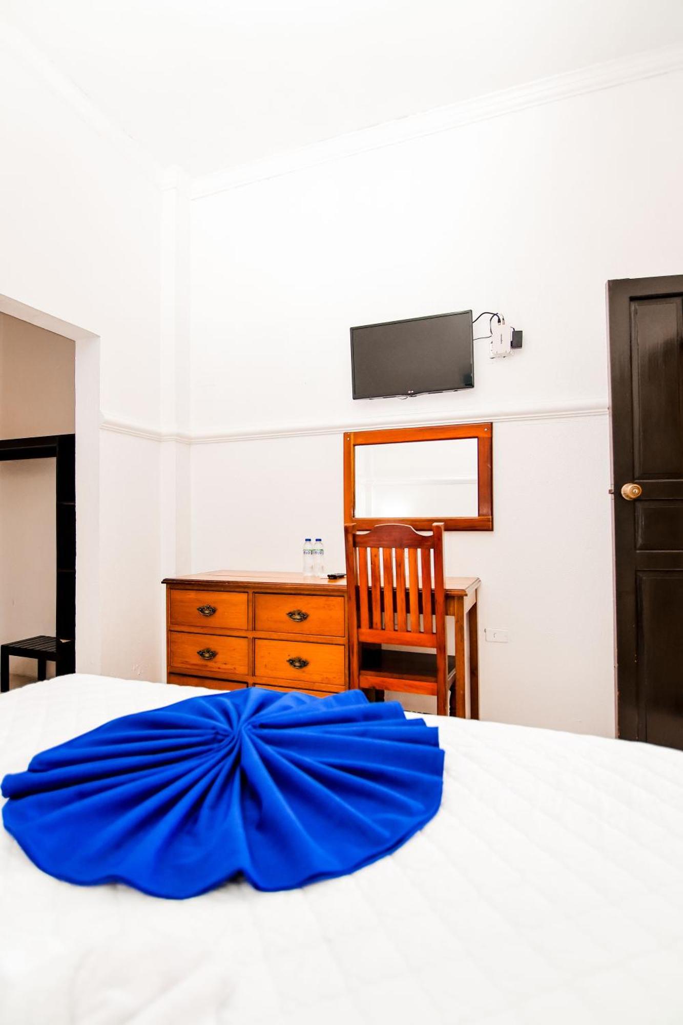 Hotel Villa Del Lago Flores Εξωτερικό φωτογραφία