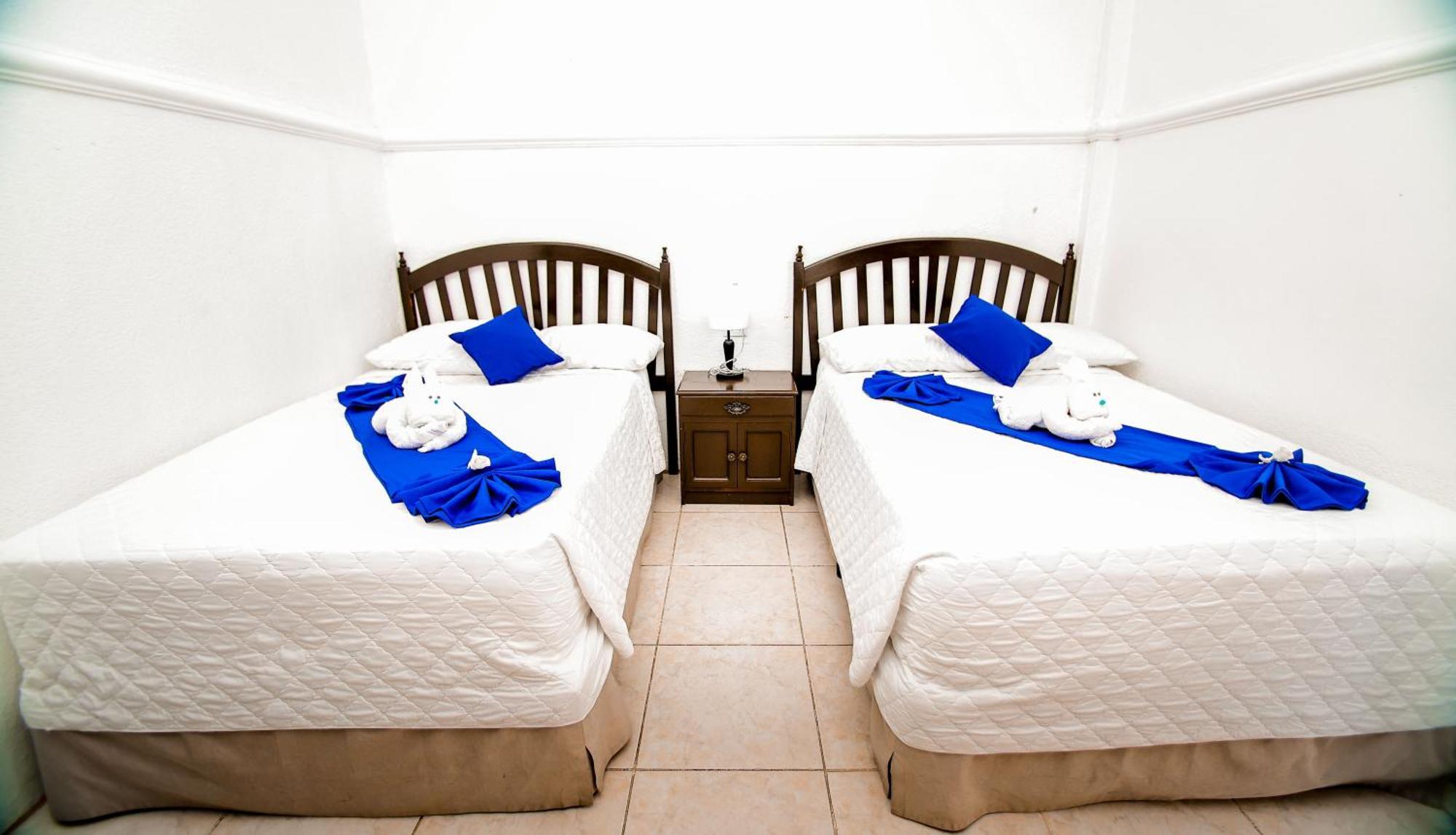 Hotel Villa Del Lago Flores Εξωτερικό φωτογραφία