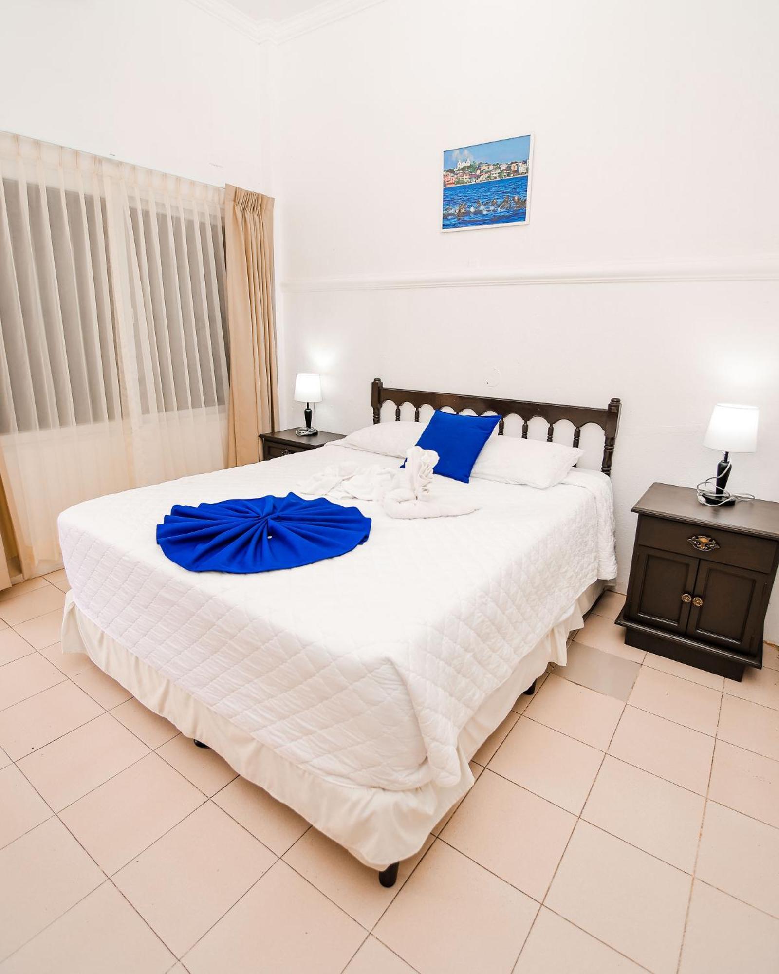 Hotel Villa Del Lago Flores Εξωτερικό φωτογραφία