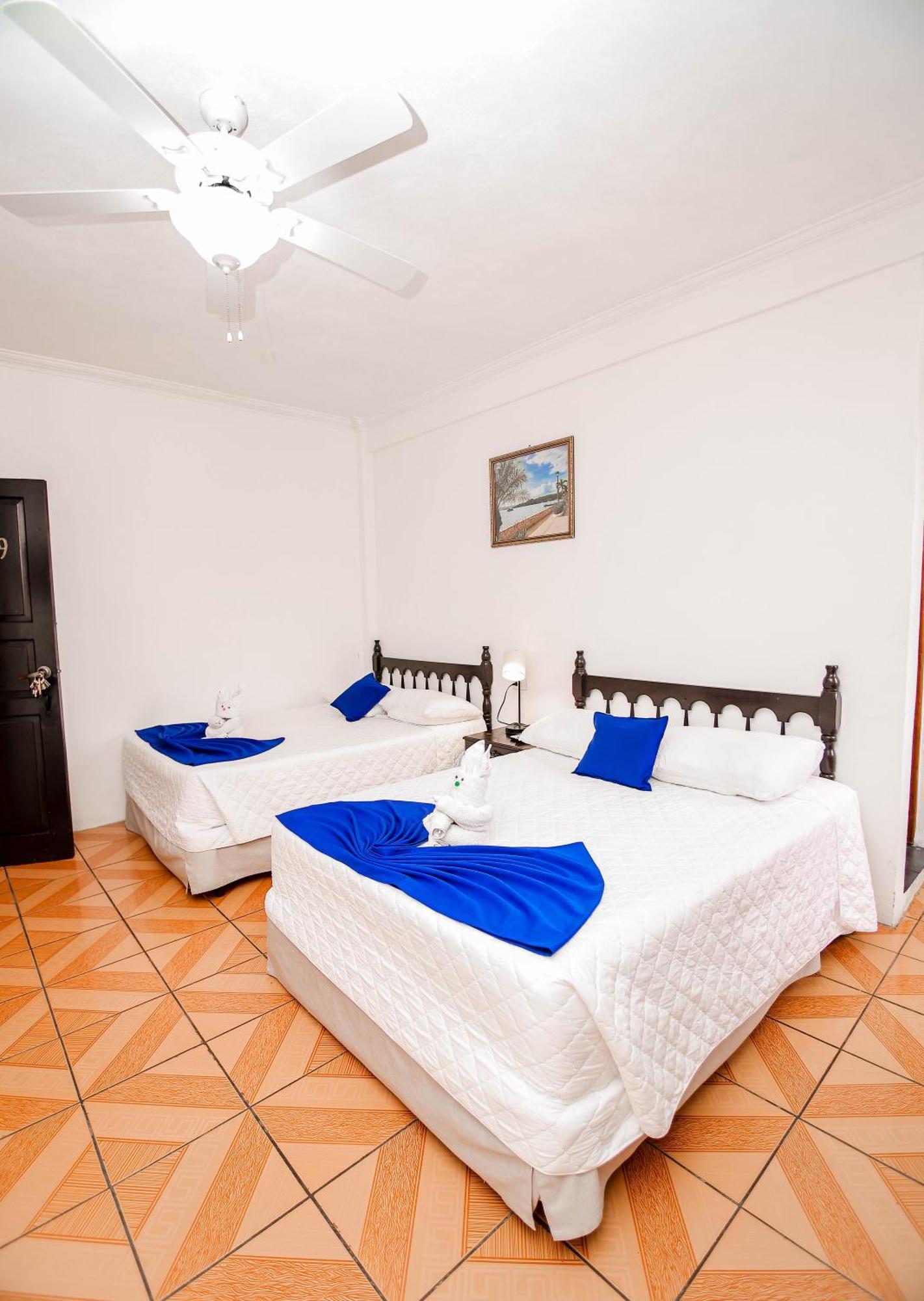 Hotel Villa Del Lago Flores Εξωτερικό φωτογραφία
