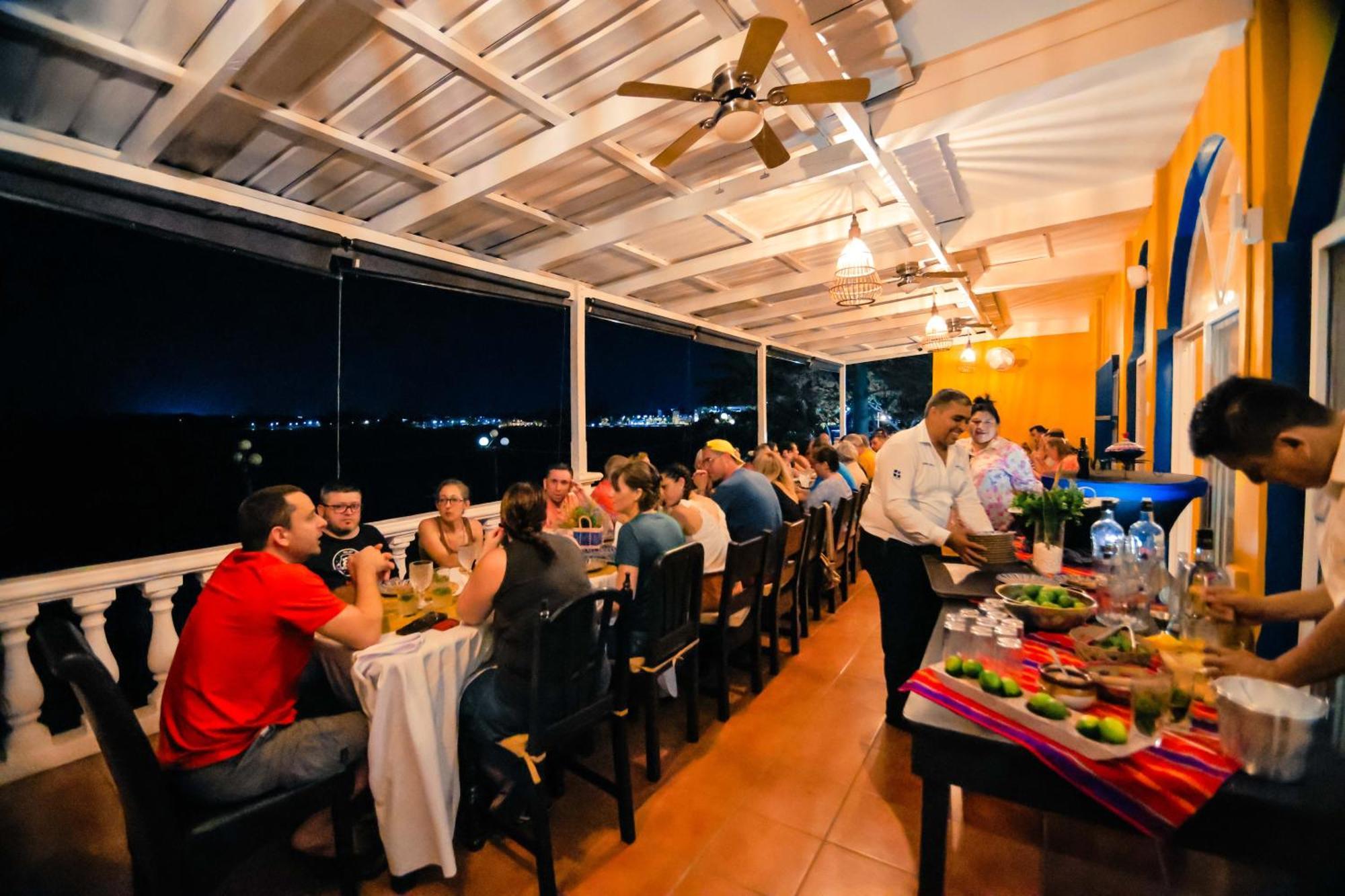 Hotel Villa Del Lago Flores Εξωτερικό φωτογραφία